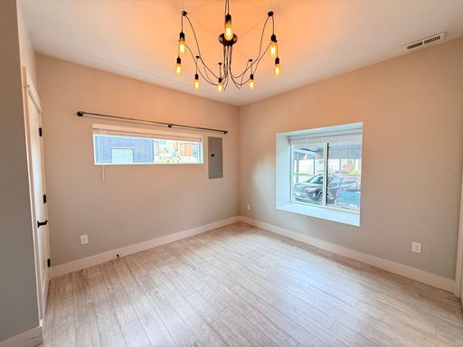 Listing photo thumbnail