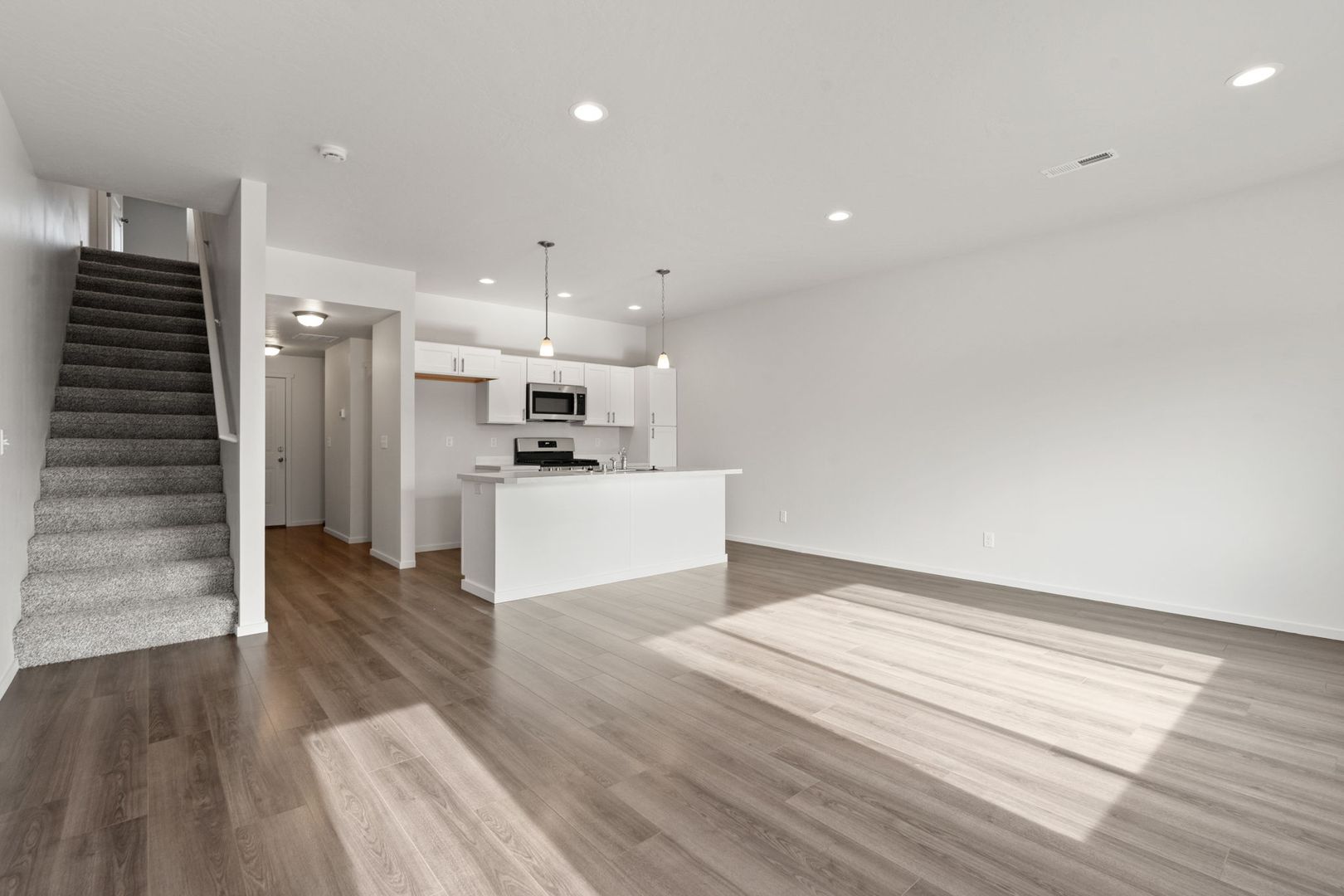 Spokane Multiplex: 4800-4802 East Fairview Avenue