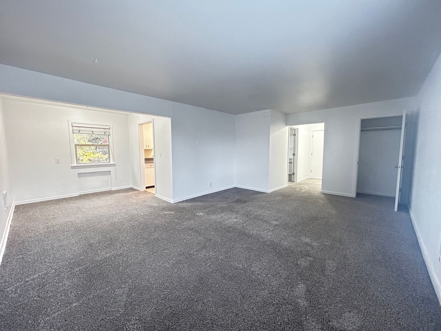 Spokane Apartment: 2103 - 2115 West Riverside Avenue