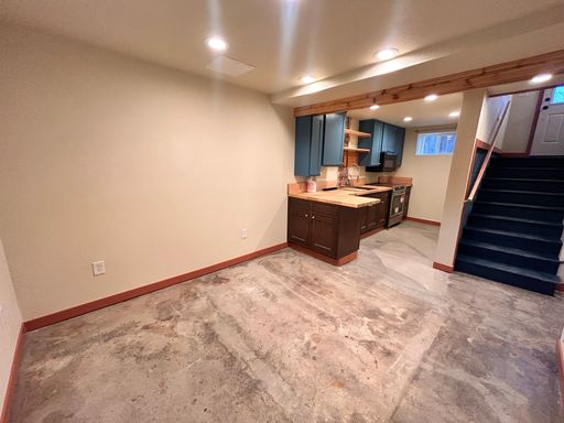 Listing photo thumbnail