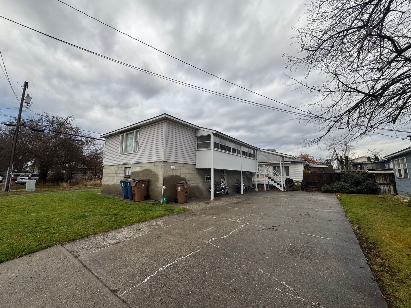 Spokane Apartment: 2101 East Boone Avenue