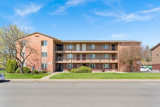 Listing photo thumbnail