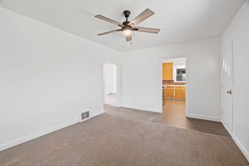 Listing photo thumbnail