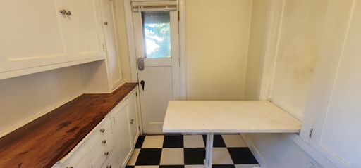 Listing photo thumbnail