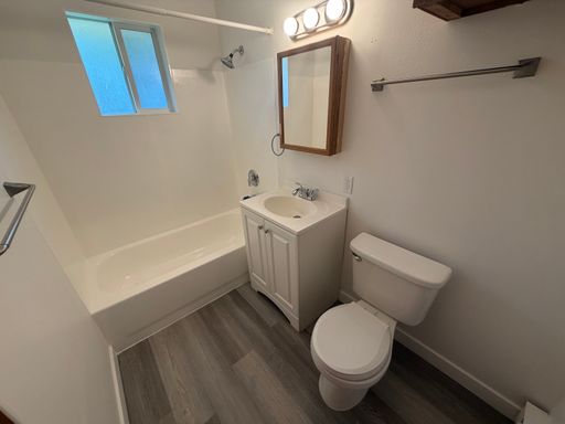 Listing photo thumbnail