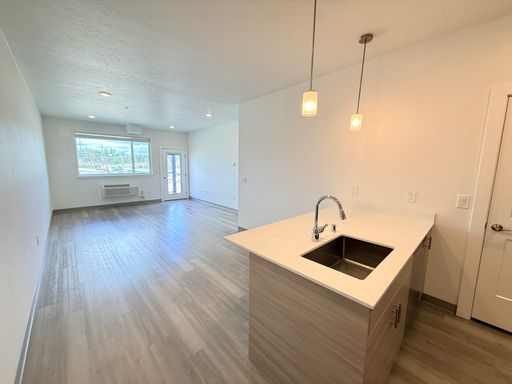 Listing photo thumbnail
