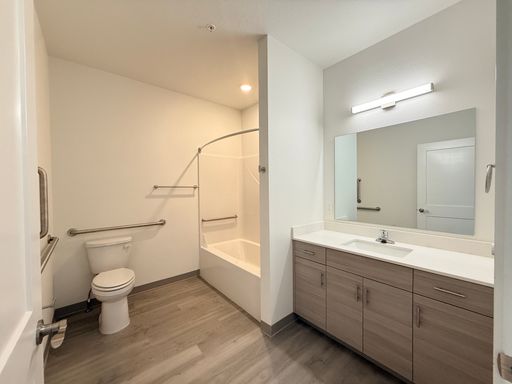 Listing photo thumbnail