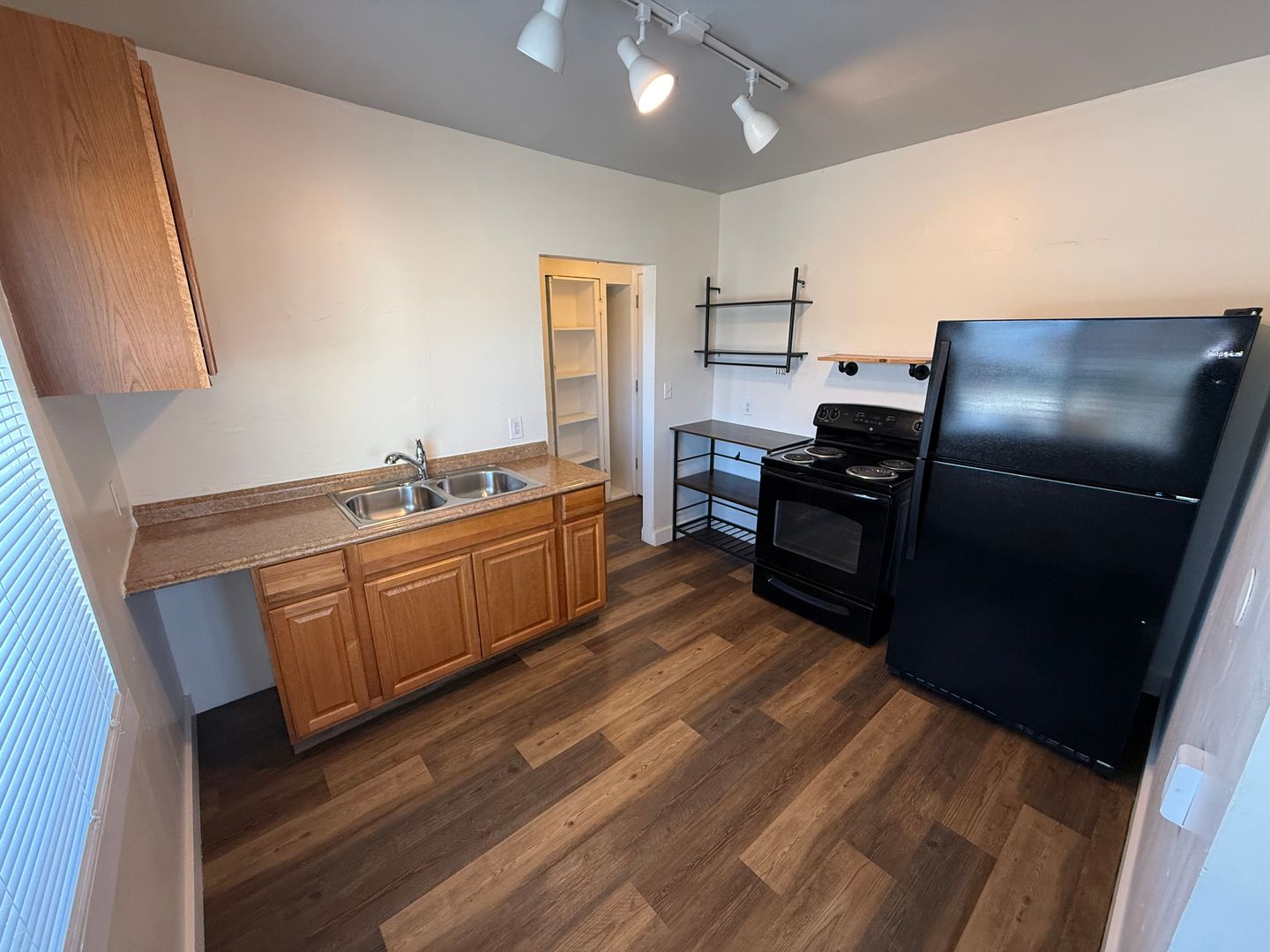 Spokane Apartment: 3018 East Olympic Avenue