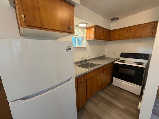 Charming 1 Bedroom Close to SCC & Local Amenities *SPECIAL: $500 OFF!* – photo 1