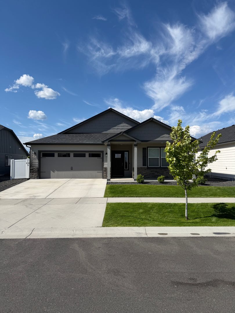 Deer Park House: 2021 East C Street