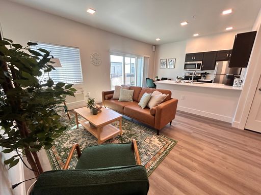 Luxurious & Fully-Furnished Short-Term Rental w/ Garage in West Plains!