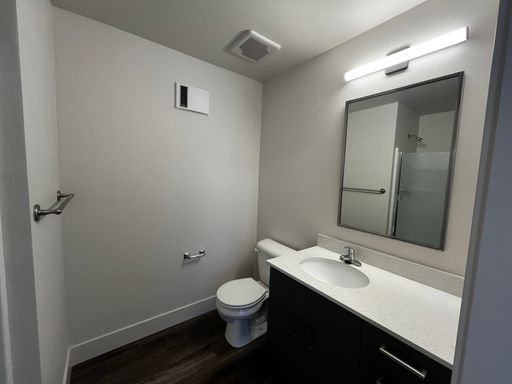 Listing photo thumbnail