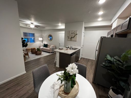 Listing photo thumbnail
