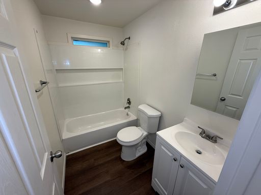 Listing photo thumbnail