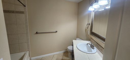 Listing photo thumbnail