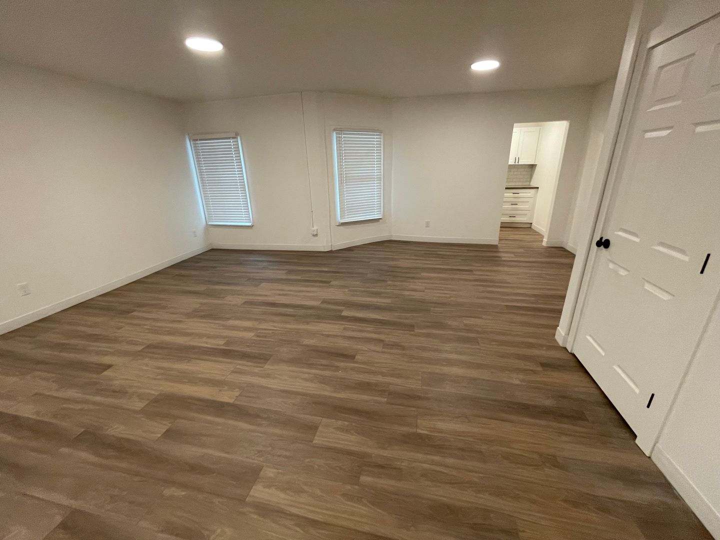 Spokane Apartment: 206 W 8th Avenue