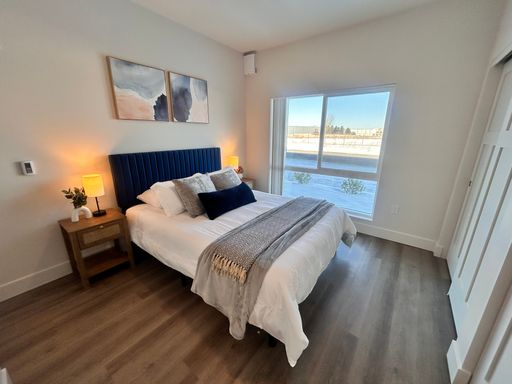 Listing photo thumbnail