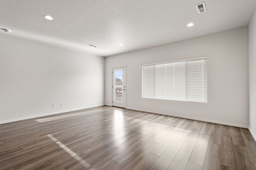 Listing photo thumbnail