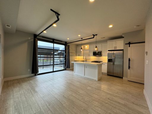 Modern 2 Bed, 2 Bath with Rooftop Patio! *$1,000 OFF!* – photo 1