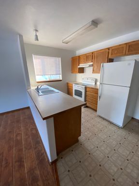 Listing photo thumbnail