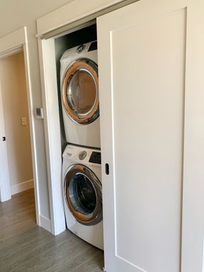 Listing photo thumbnail