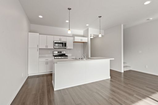 Listing photo thumbnail