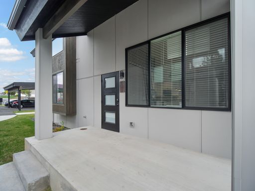 Listing photo thumbnail
