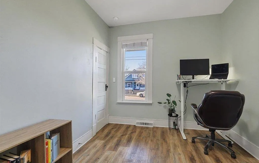 Listing photo thumbnail