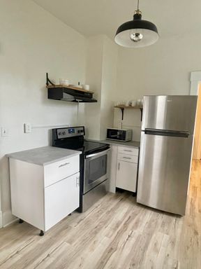 Listing photo thumbnail
