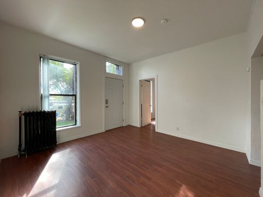 Listing photo thumbnail