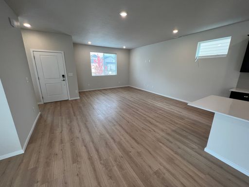 Listing photo thumbnail