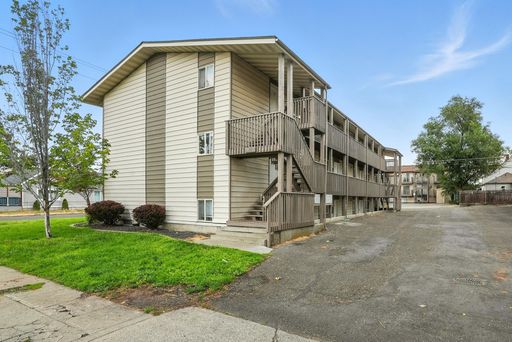 Listing photo thumbnail