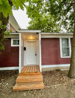 Listing photo thumbnail