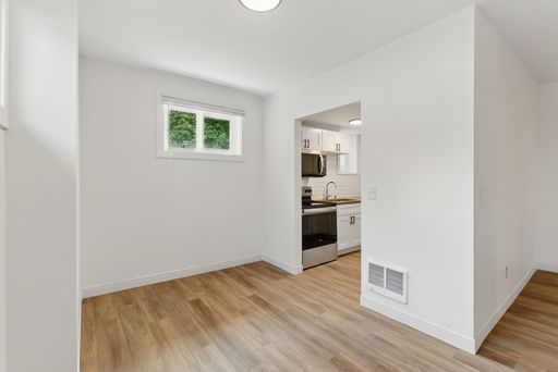 Listing photo thumbnail