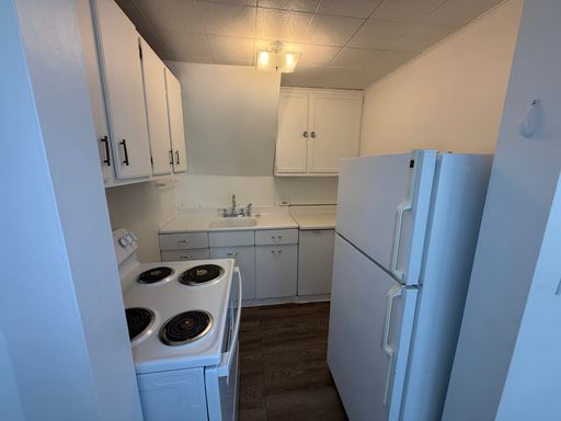 Listing photo thumbnail