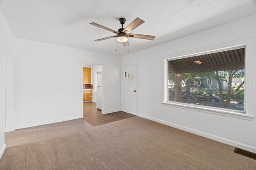 Listing photo thumbnail