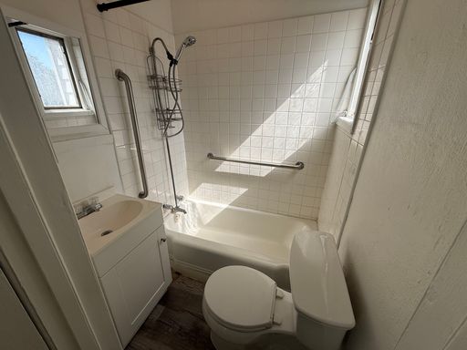Listing photo thumbnail