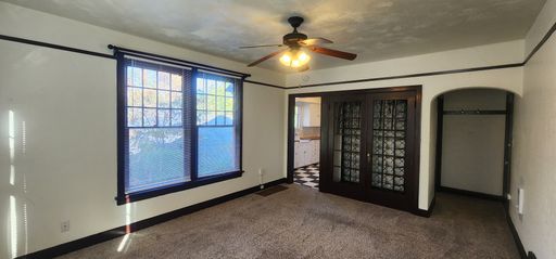 Listing photo thumbnail