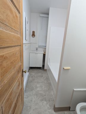 Listing photo thumbnail