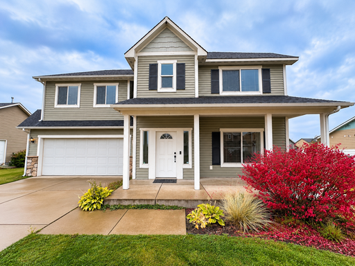 Listing photo thumbnail