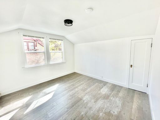 Listing photo thumbnail