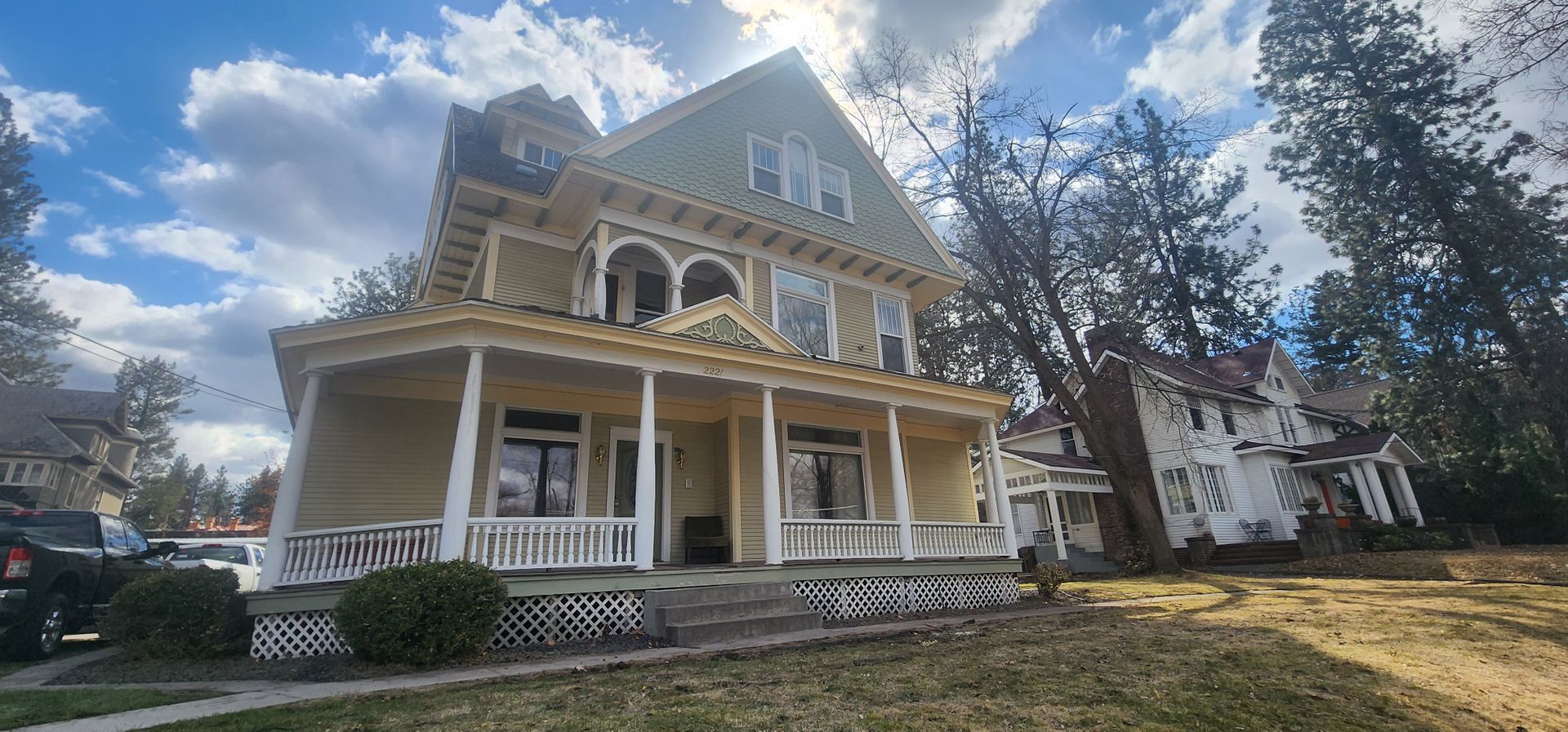 Spokane Apartment: 2221 West 1st Avenue