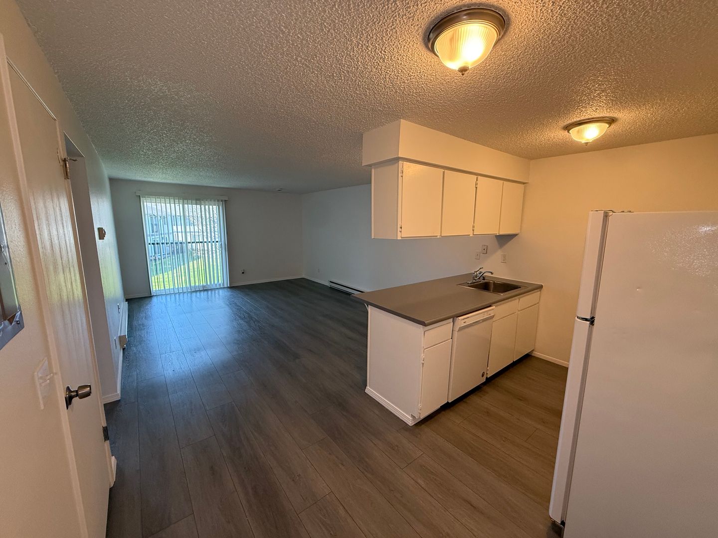 Spokane Valley Apartment: 402 South Eastern Road