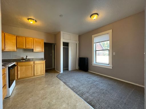 Listing photo thumbnail