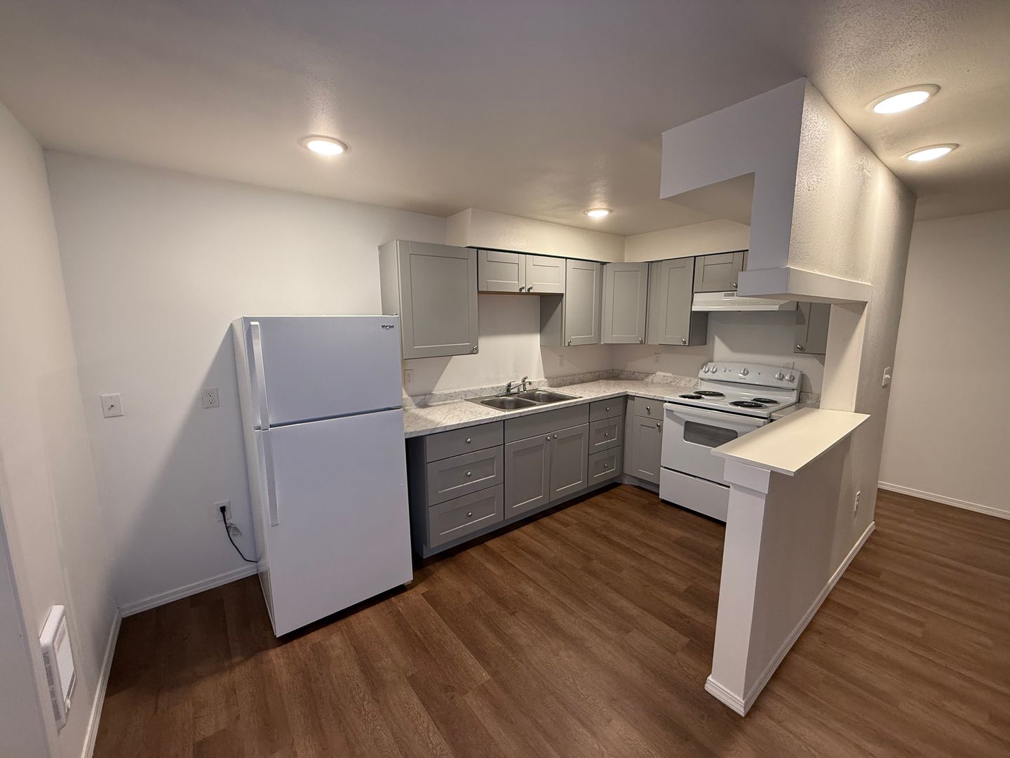 Spokane Apartment: 943 East Augusta Avenue