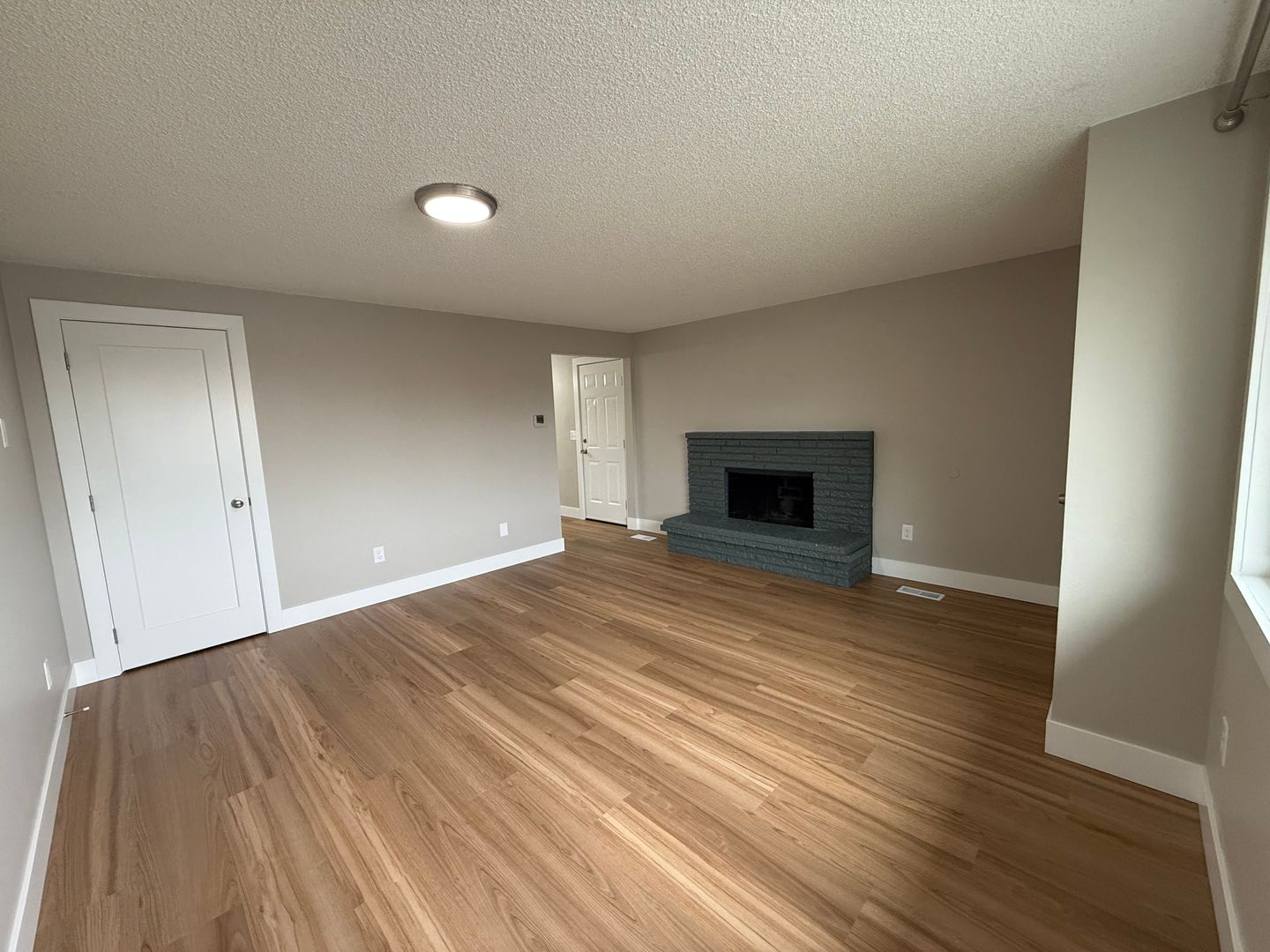 Spokane Apartment: 6127 N Standard St