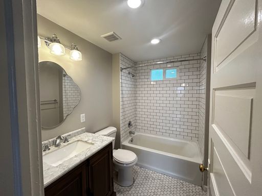 Listing photo thumbnail