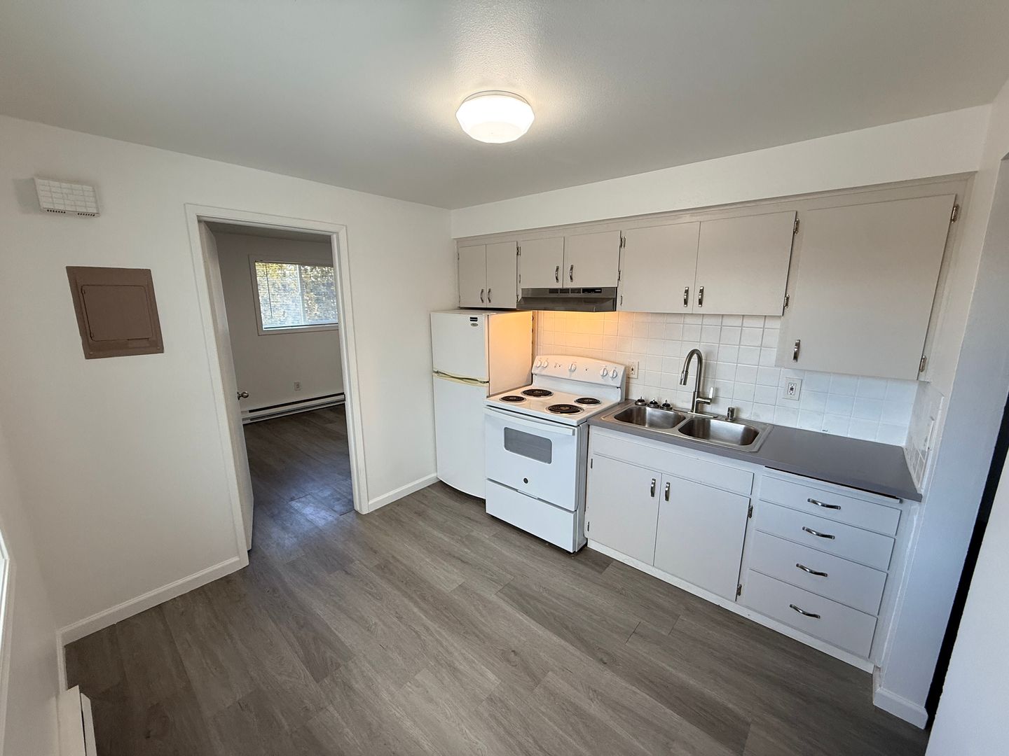 Spokane Apartment: 6125 North Mayfair Street