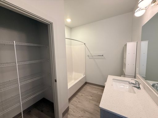 Listing photo thumbnail