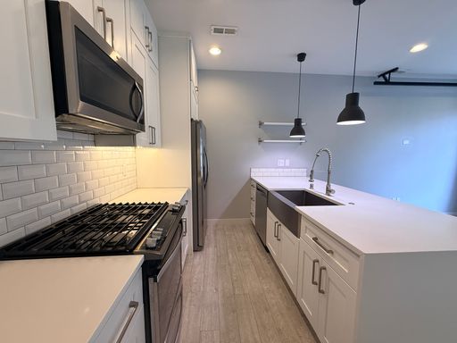 Listing photo thumbnail